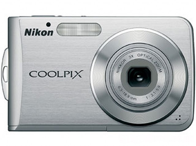 Attached picture coolpix_s2102.jpg