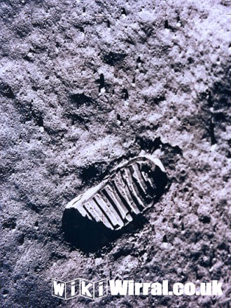 Attached picture 679-wikiwirral-moonfootprint.jpg