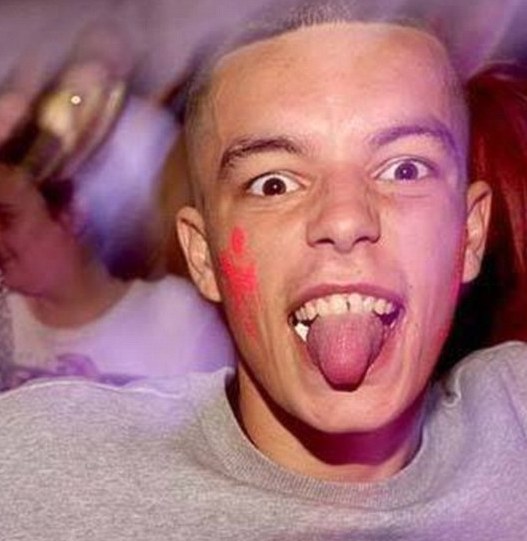 2D31D58F00000578-3264131-Clayton_Ronald_Williams_18_left_of_Wallasey_appeared_in_court_to-m-2_1444299194317.jpg