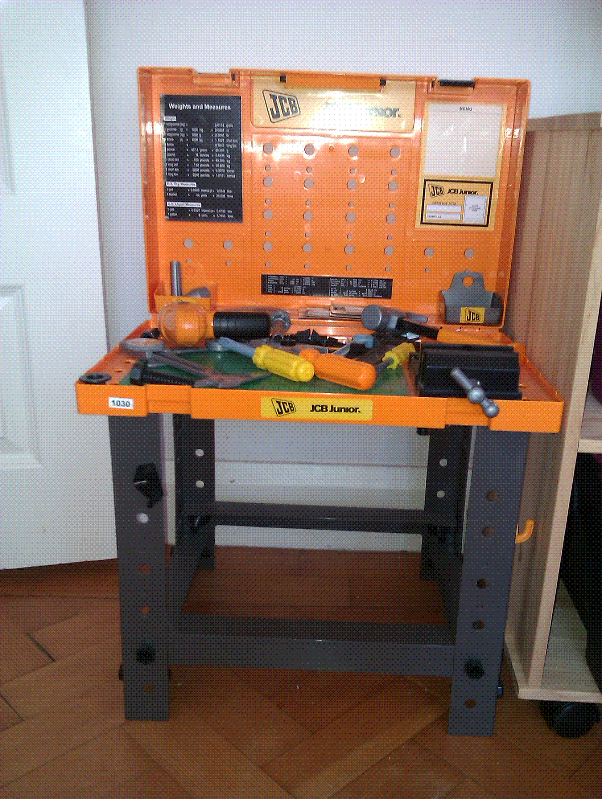 jcb tool bench toy