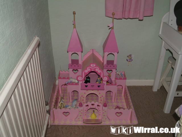 girls wooden castle