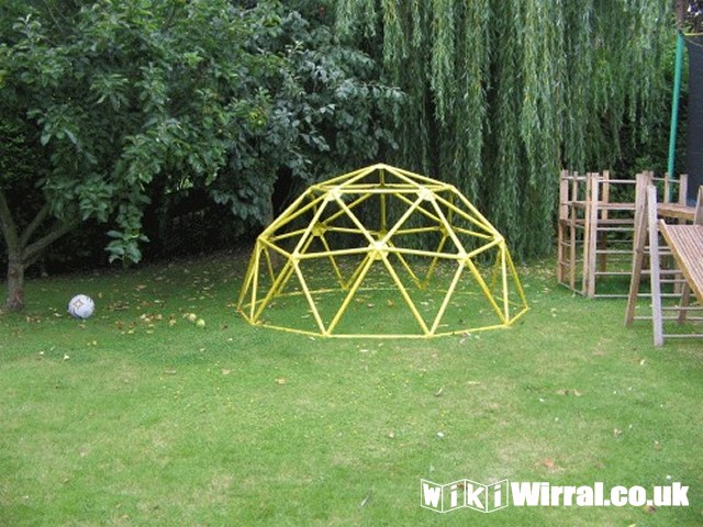 ClimbingDome1.jpg ClimbingDome1.jpg